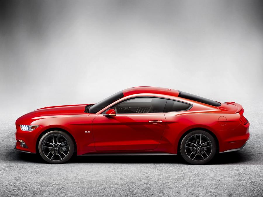  Ford Mustang GT 2015 года  (фото 19 из 93)